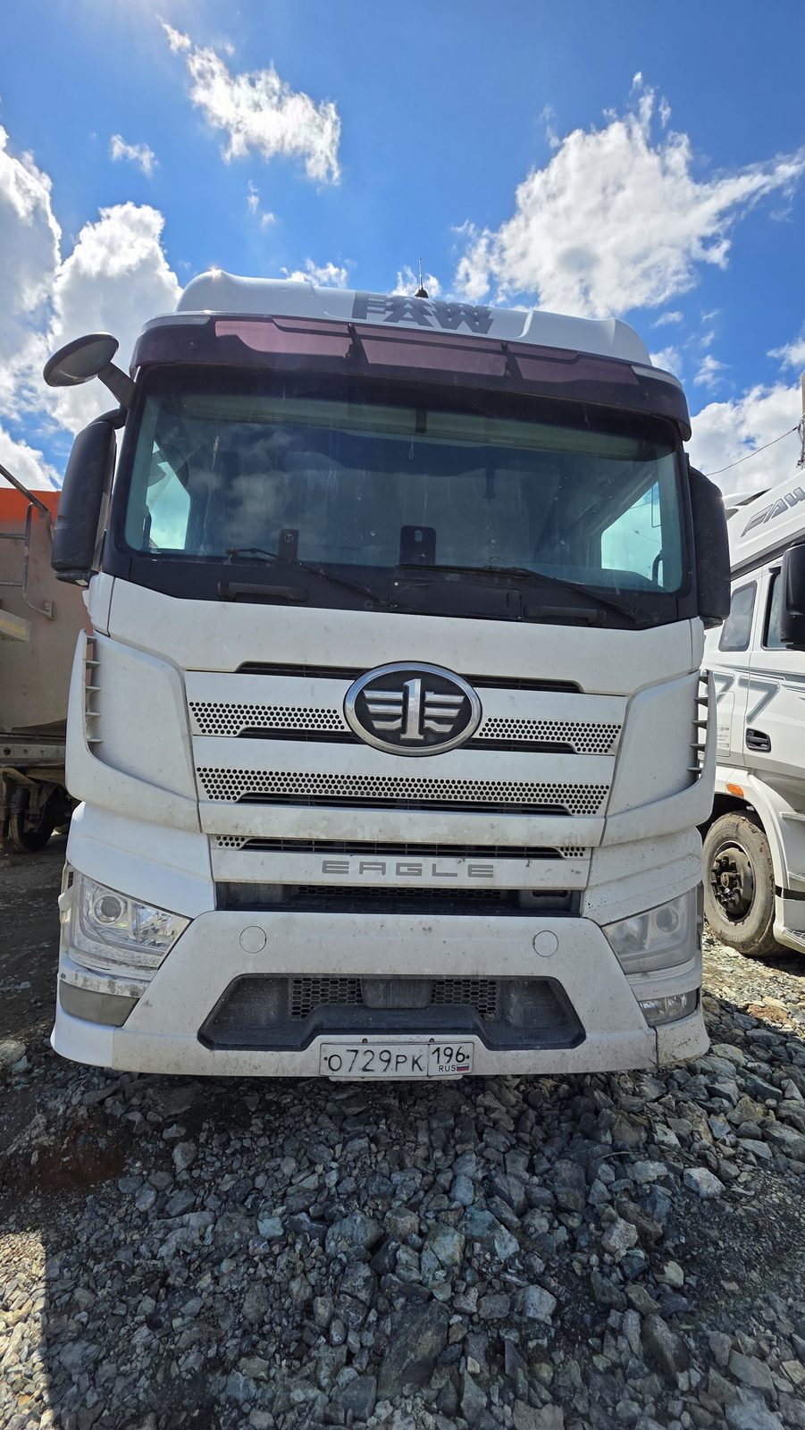 FAW J7 4x2 Седельный тягач