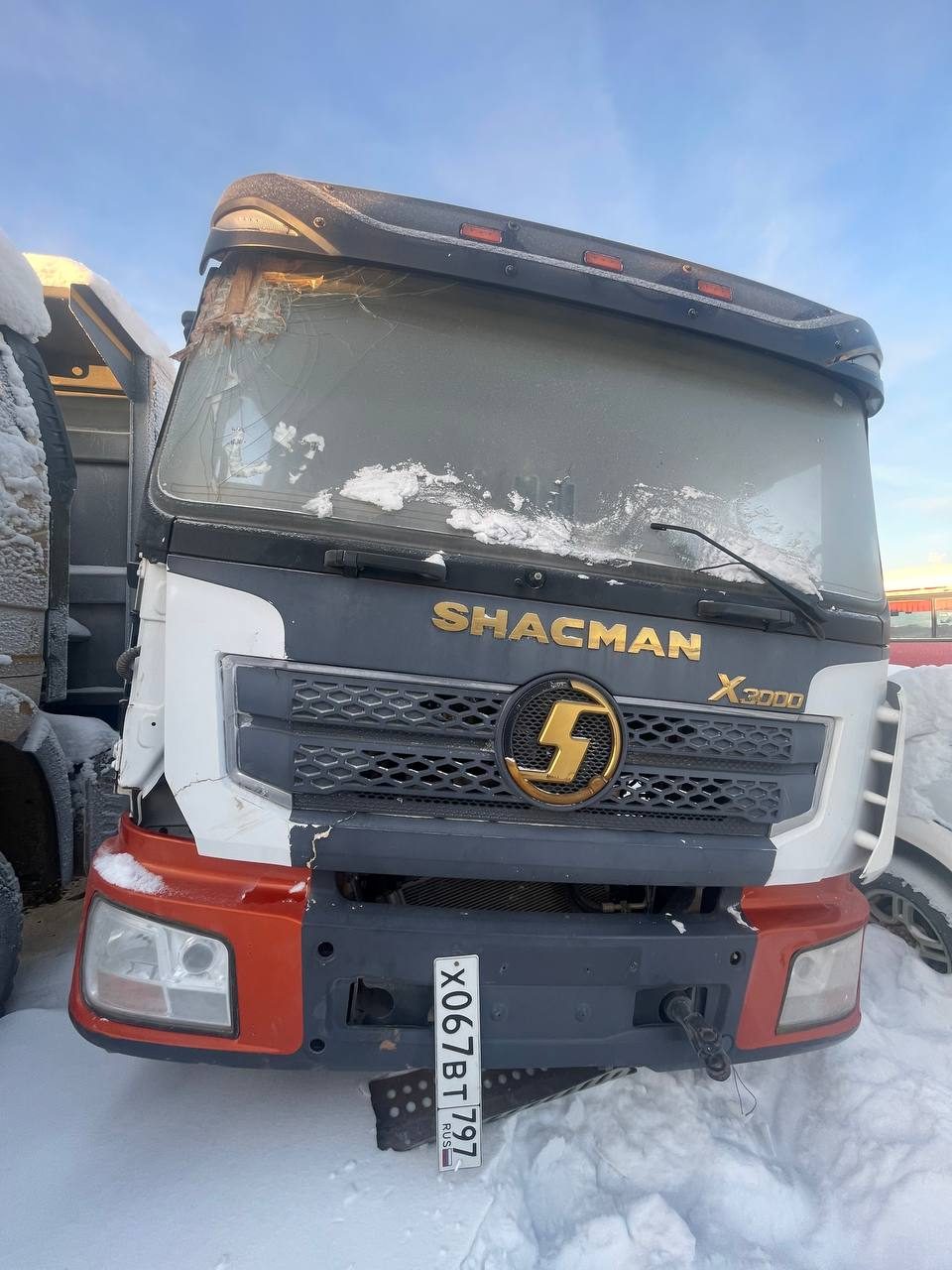 Shacman SX* 6x6 Самосвал