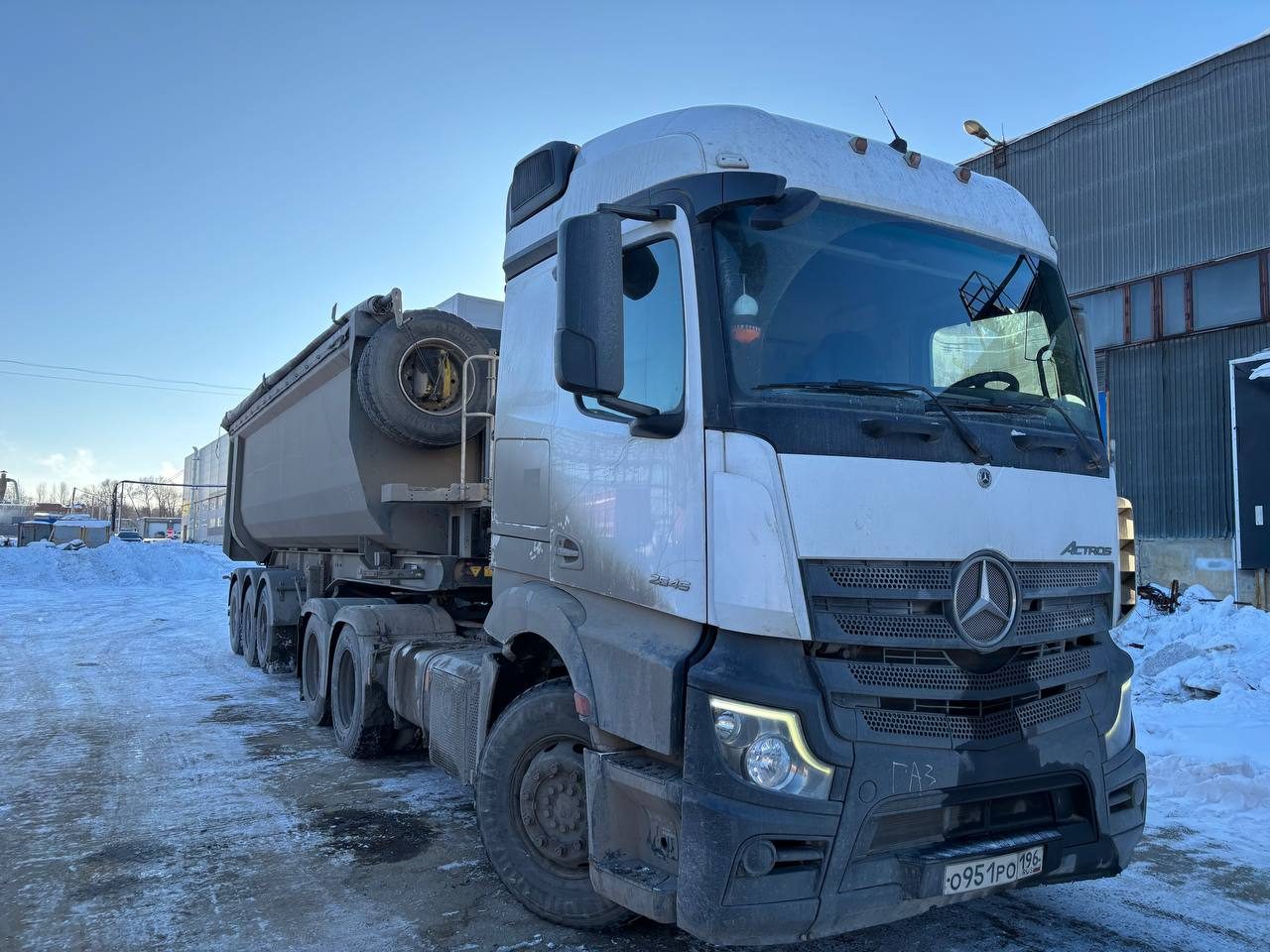 Mercedes-Benz Actros 6x4 Седельный тягач