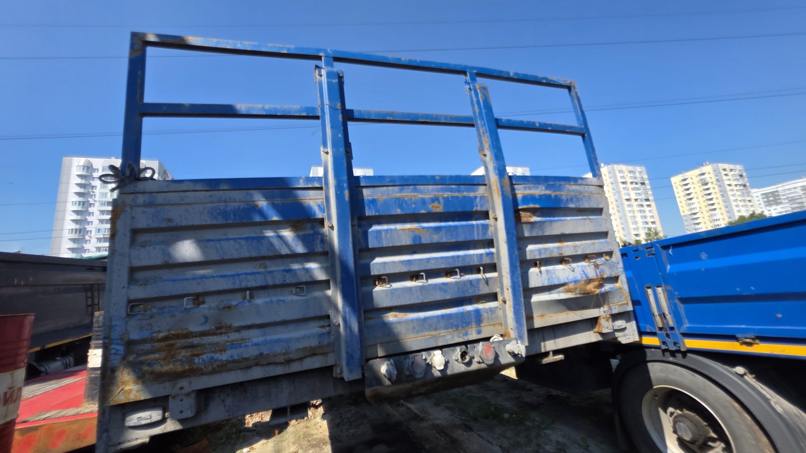 МАЗ 5885* Полуприцеп бортовой