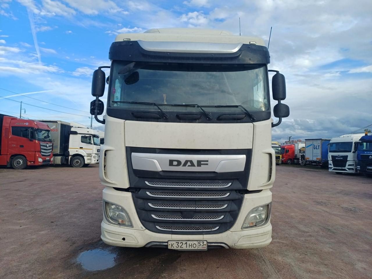 DAF XF 4x2 Седельный тягач