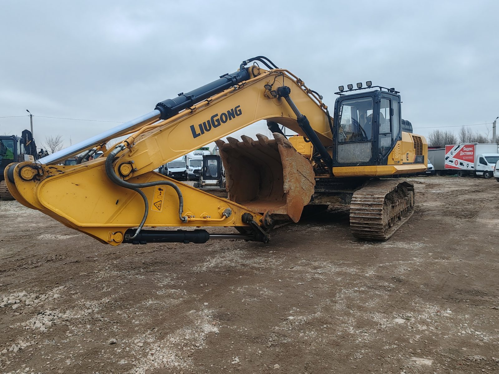 LiuGong CLG939* Экскаватор