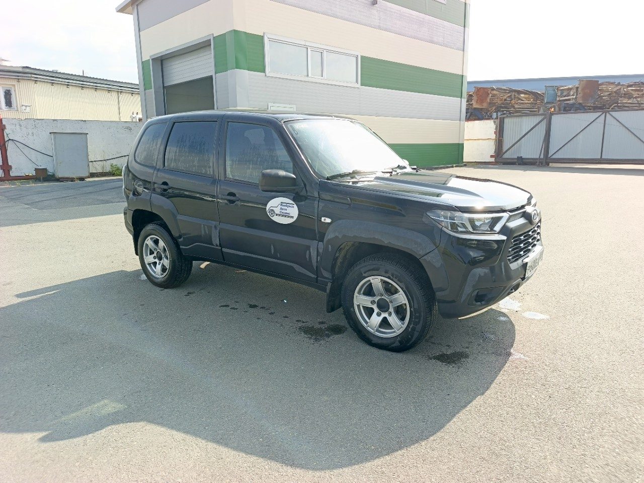 Lada Niva Travel