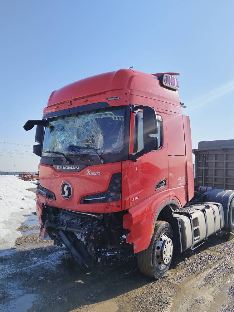 Shacman SX* 4x2 Седельный тягач