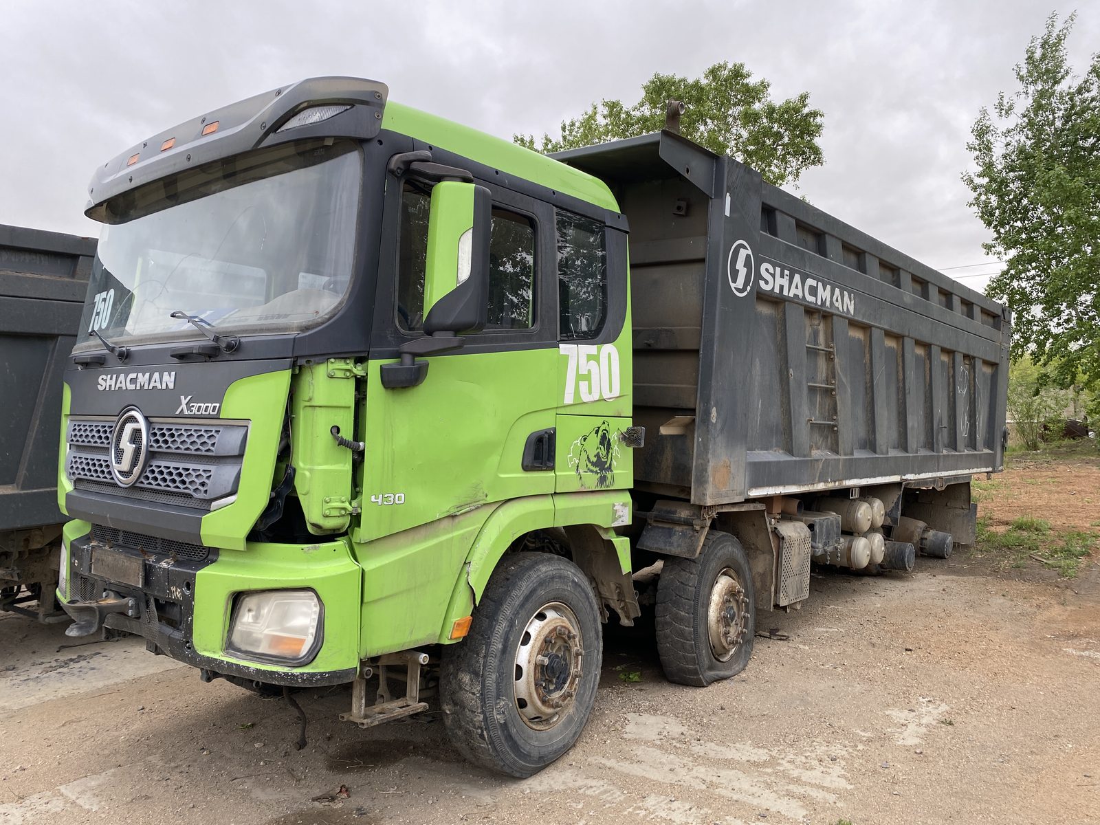 Shacman SX* 8x4 Самосвал