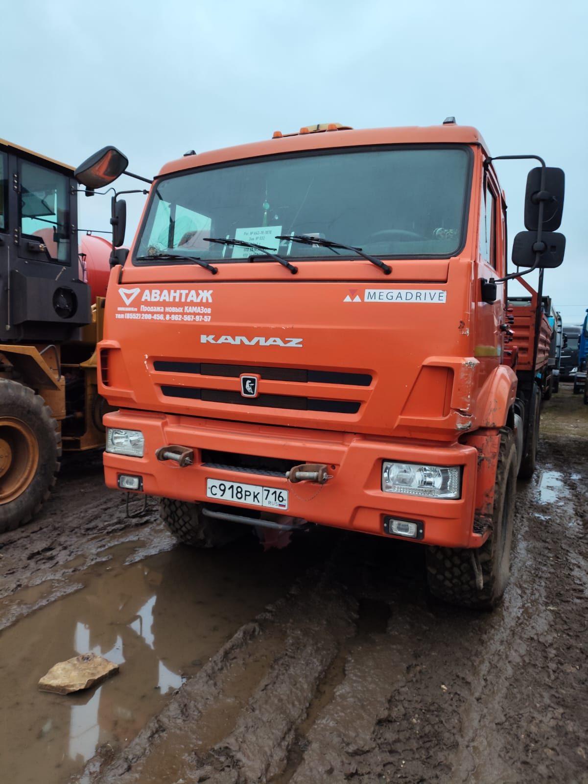 КАМАЗ 43118 6x6 Бортовой с КМУ