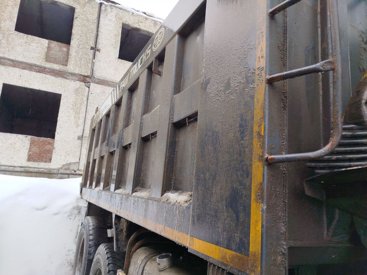FAW J6 6x6 Самосвал