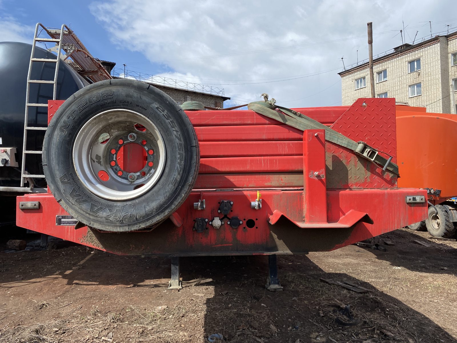 ЧДМ 9438* Полуприцеп тяжеловоз 5 осей