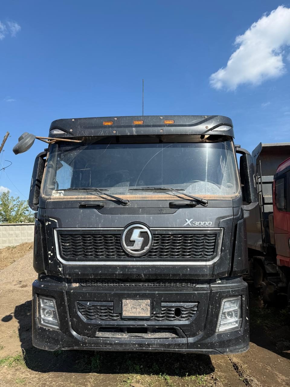 Shacman SX* 8x4 Самосвал