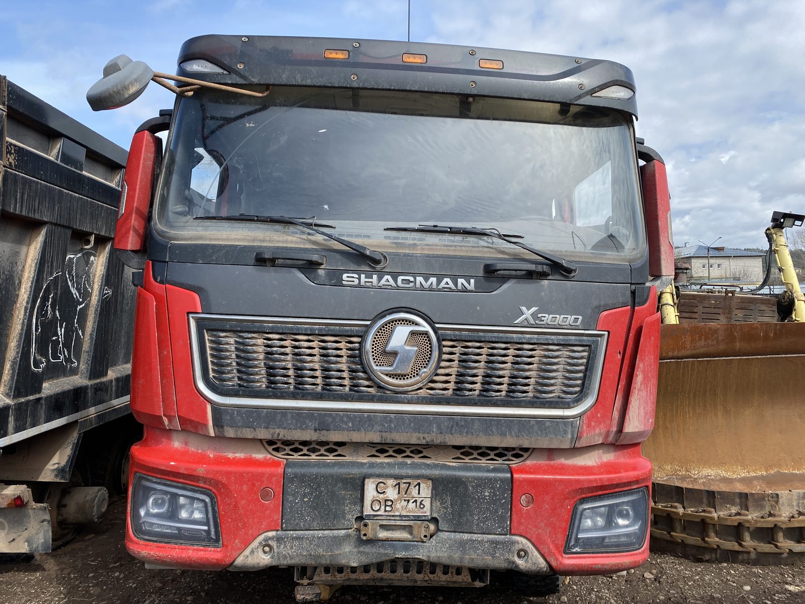 Shacman SX* 8x4 Самосвал