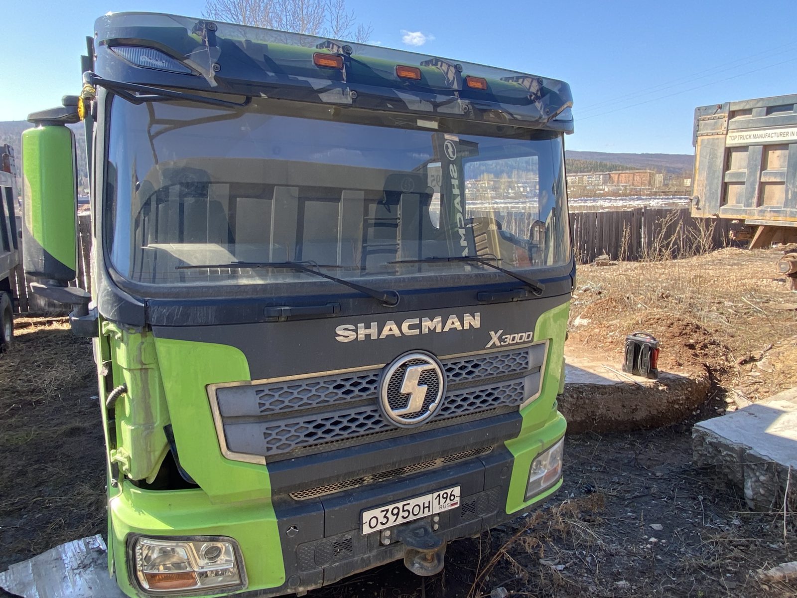 Shacman SX* 8x4 Самосвал
