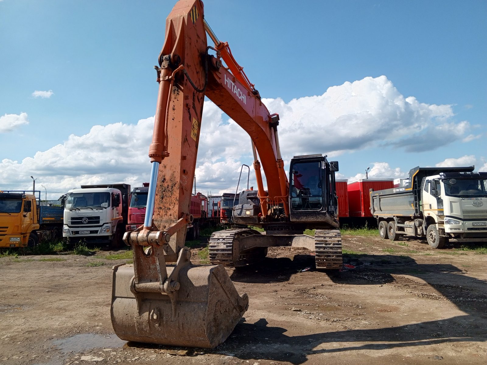 Hitachi ZX300 Экскаватор