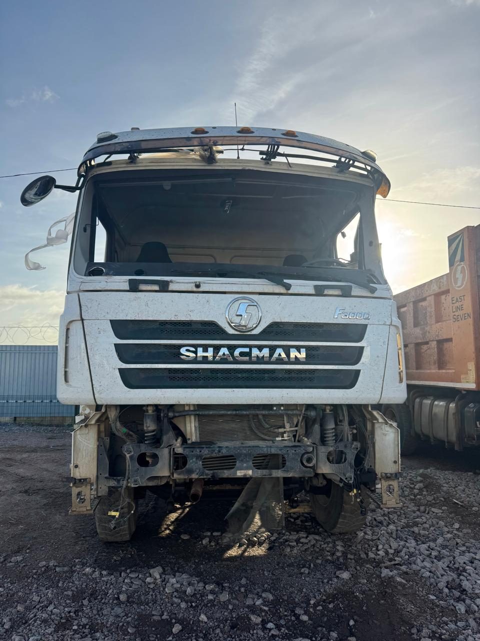 Shacman SX* 6x4 Самосвал