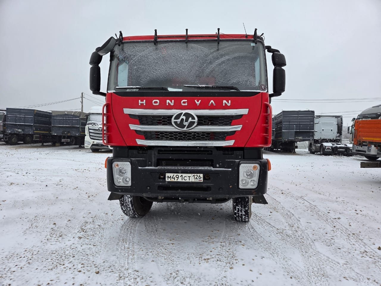 Hongyan 908 8x4 Самосвал