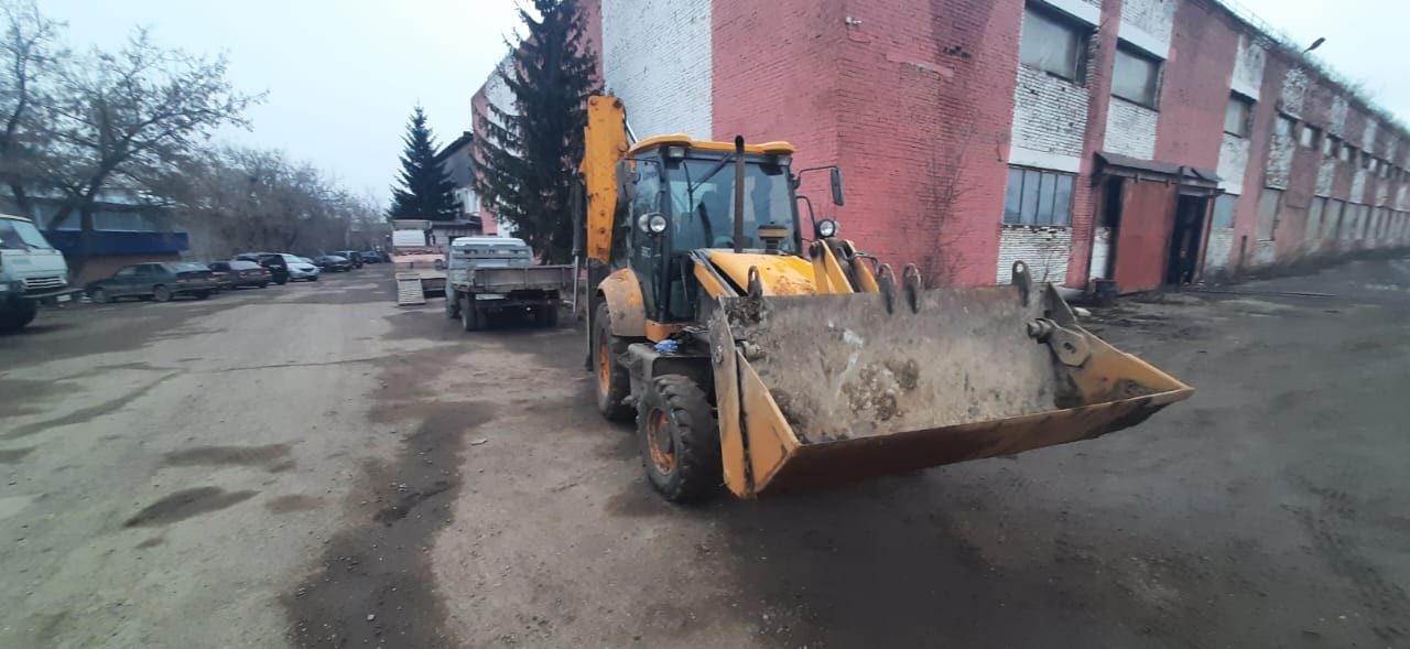 ELAZ BL 880 Экскаватор-погрузчик