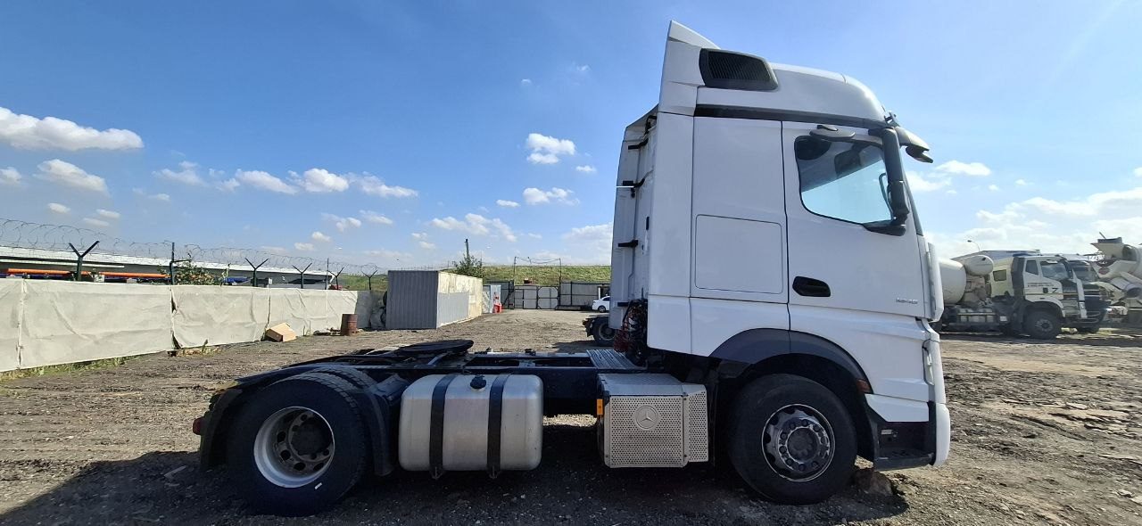 Mercedes-Benz ACTROS 4x2 Седельный тягач