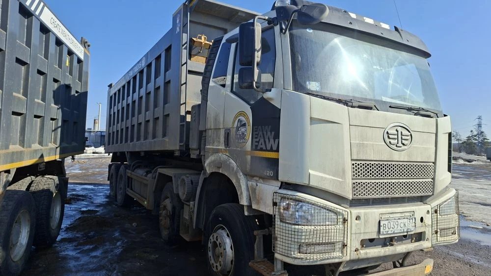 FAW J6 8x4 Самосвал