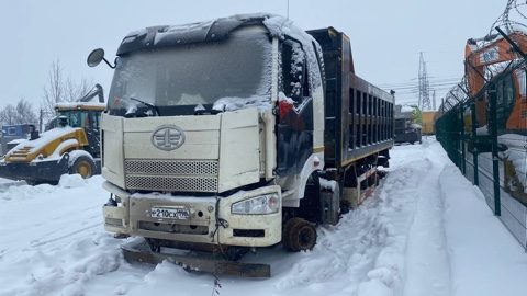 Автомастер 6589* на шасси FAW J6 6x4 Самосвал