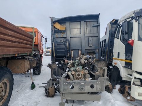 FAW J6 8x4 Самосвал