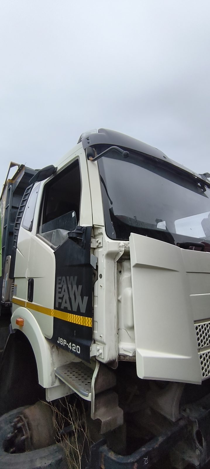FAW J6 8x4 Самосвал