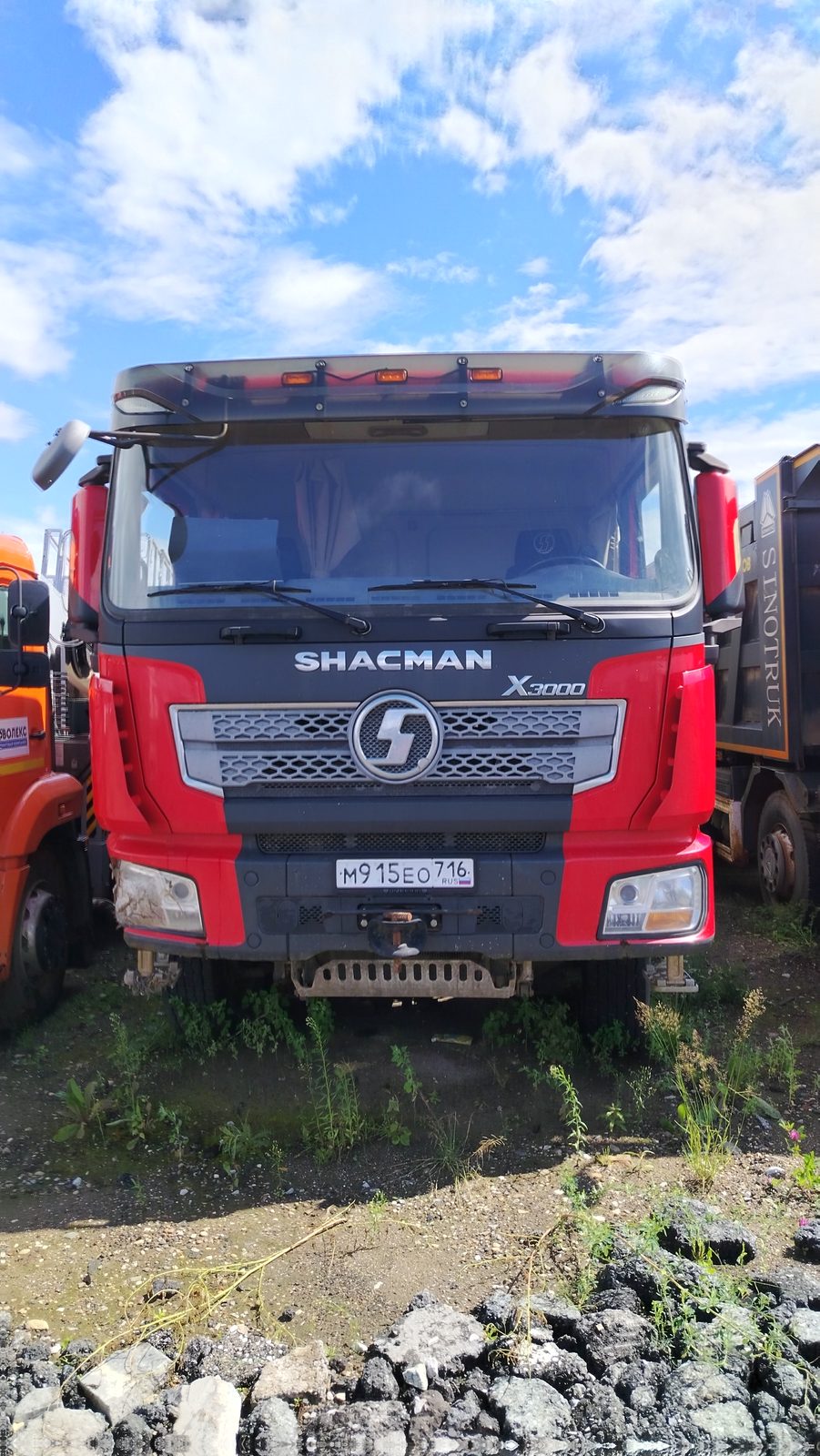 Shacman SX* 8x4 Самосвал
