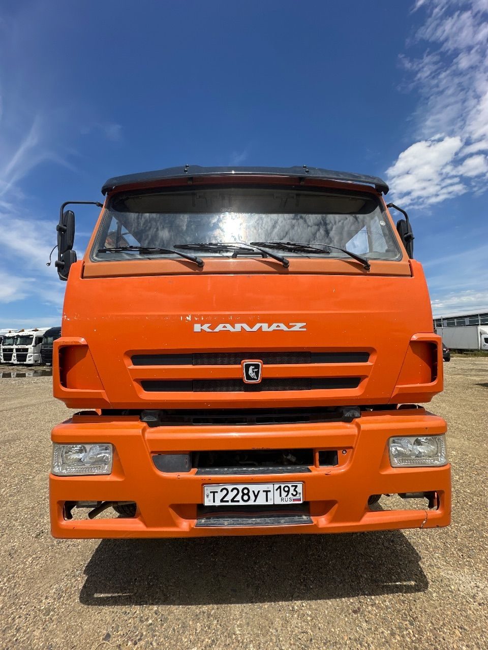 МАЗ 5814* на шасси КамАЗ 6520 6x4 Автобетоносмеситель