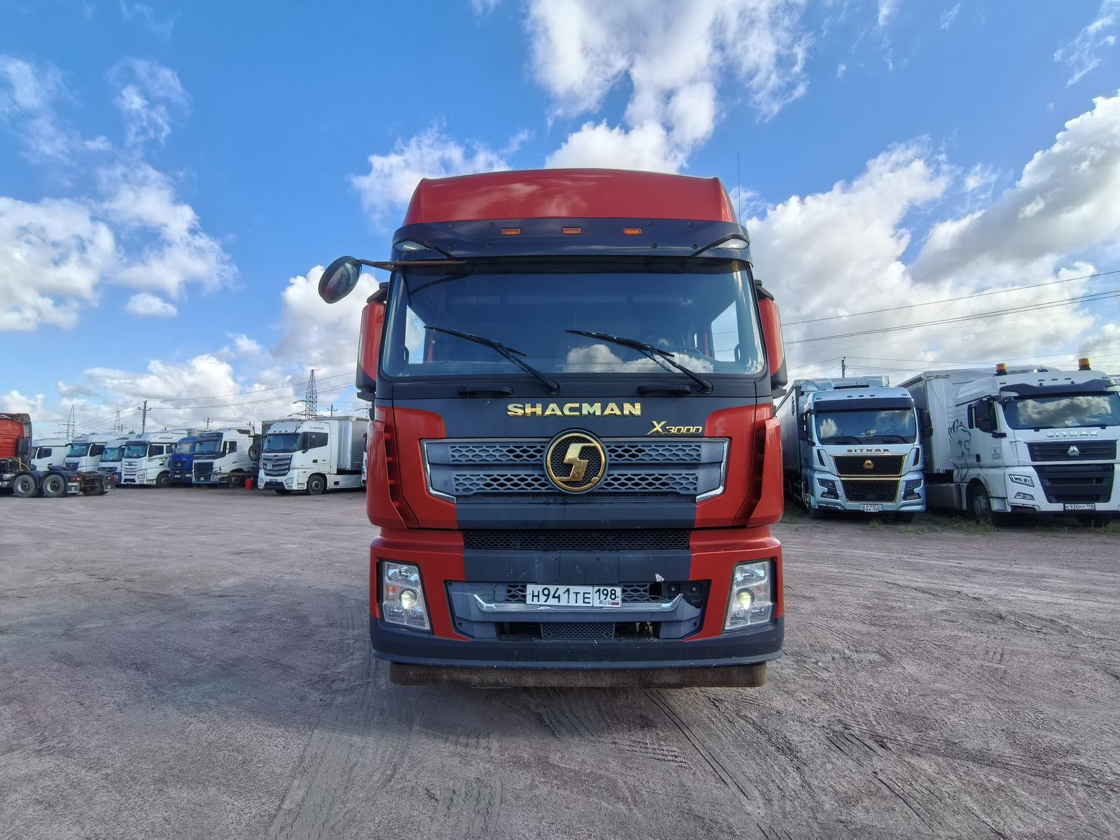 Shacman SX* 6x4 Седельный тягач
