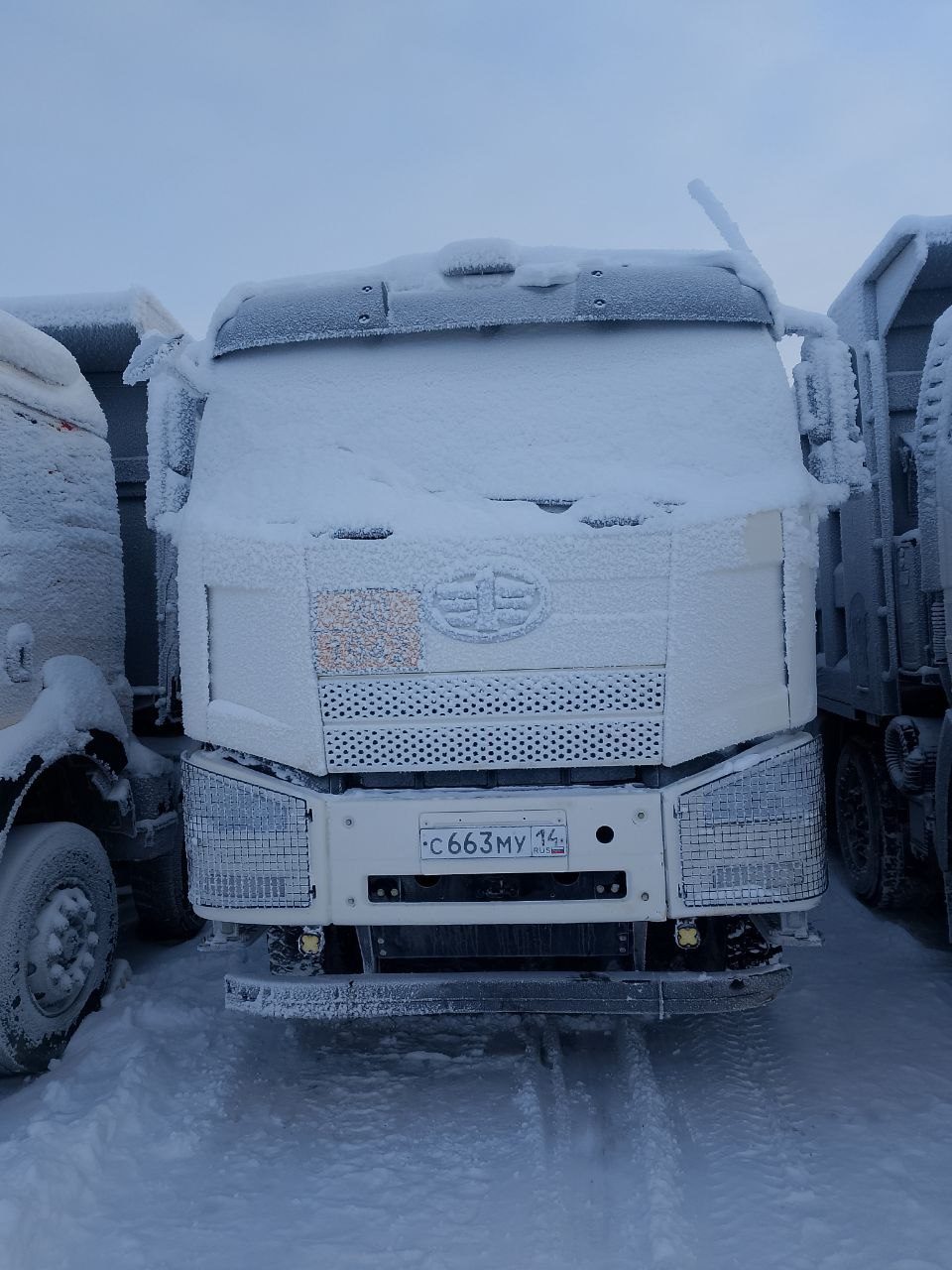 FAW J6 8x4 Самосвал