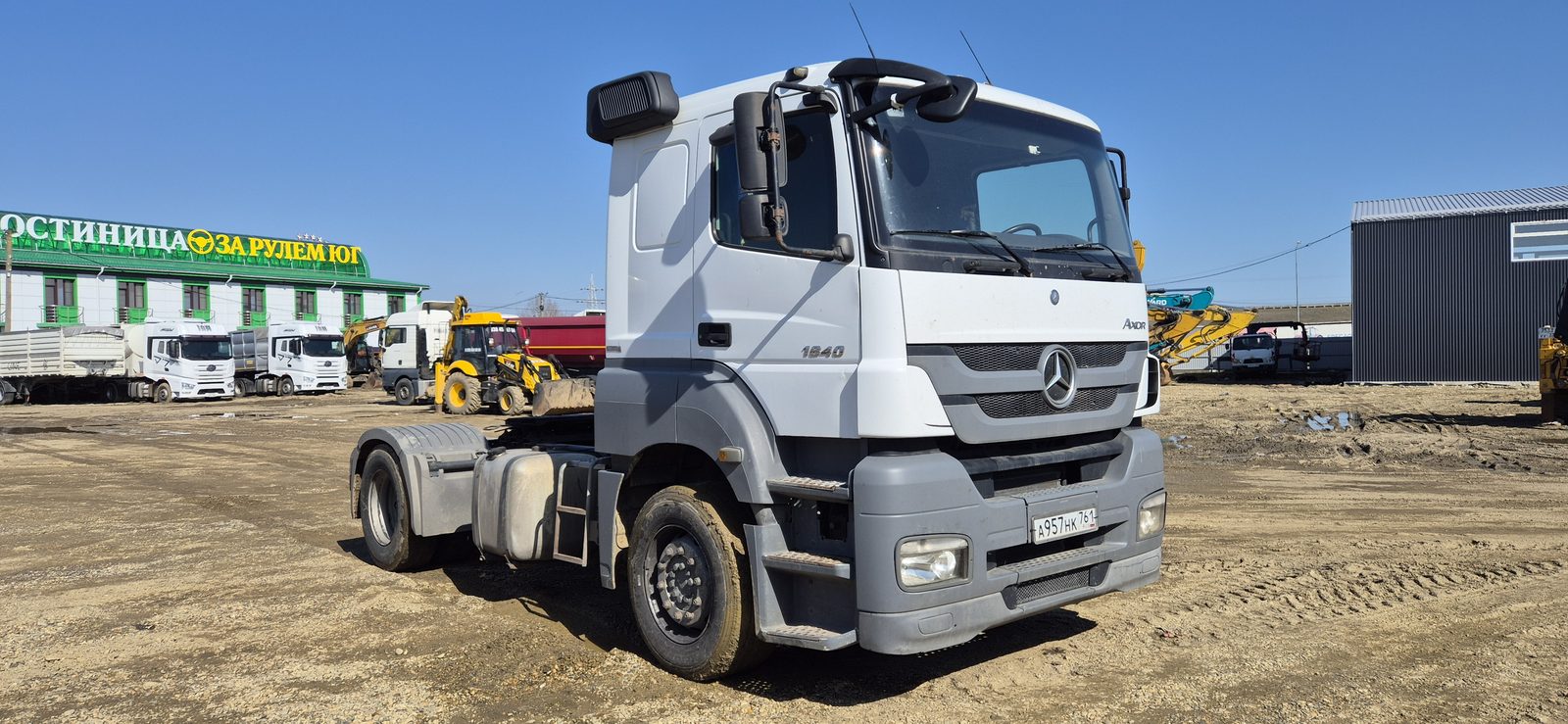 Mercedes-Benz AXOR 4x2 Седельный тягач