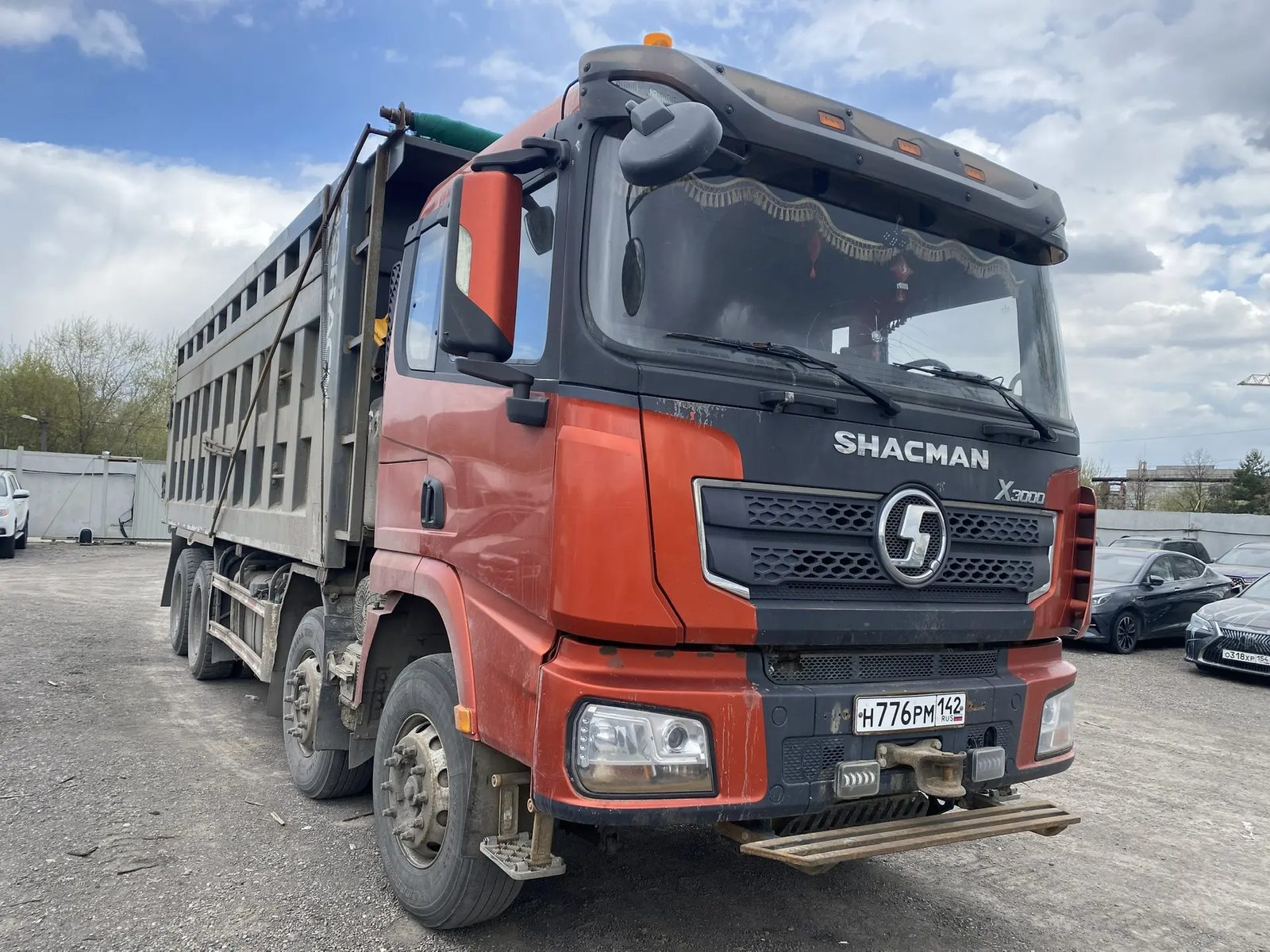 Shacman SX* 8x4 Самосвал