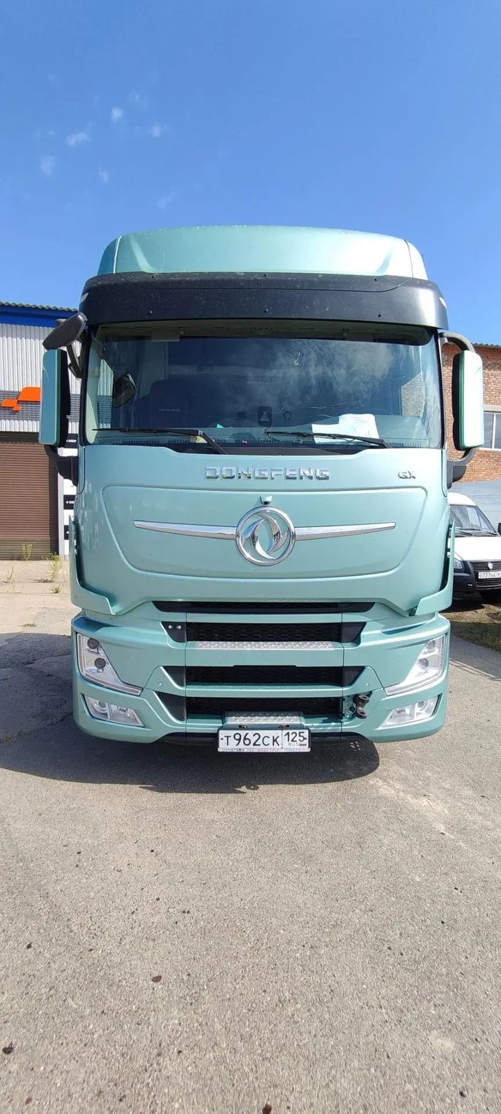 Dongfeng GX 4x2 Седельный тягач