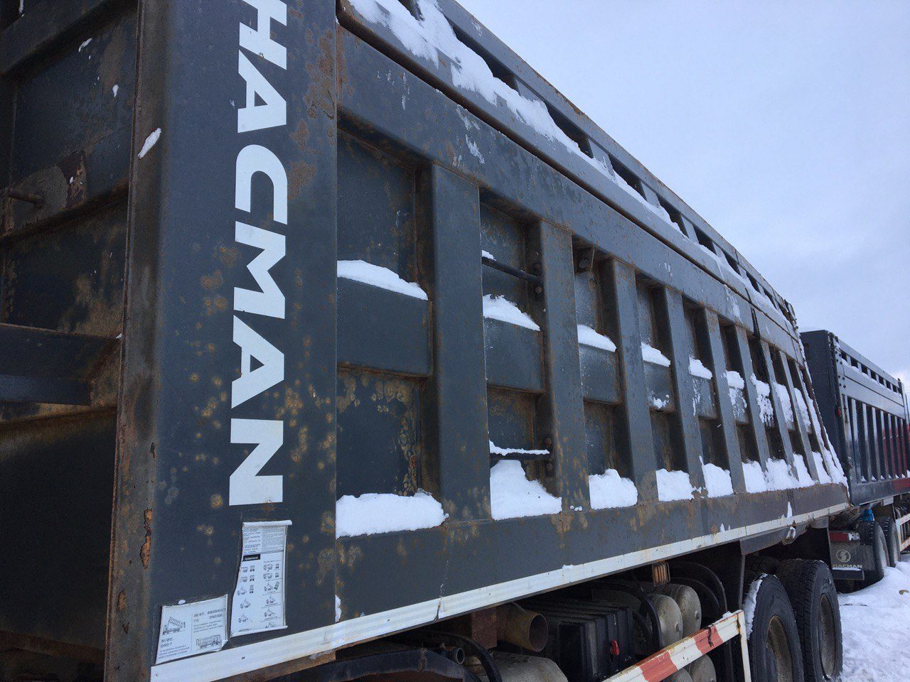 Shacman SX* 8x4 Самосвал