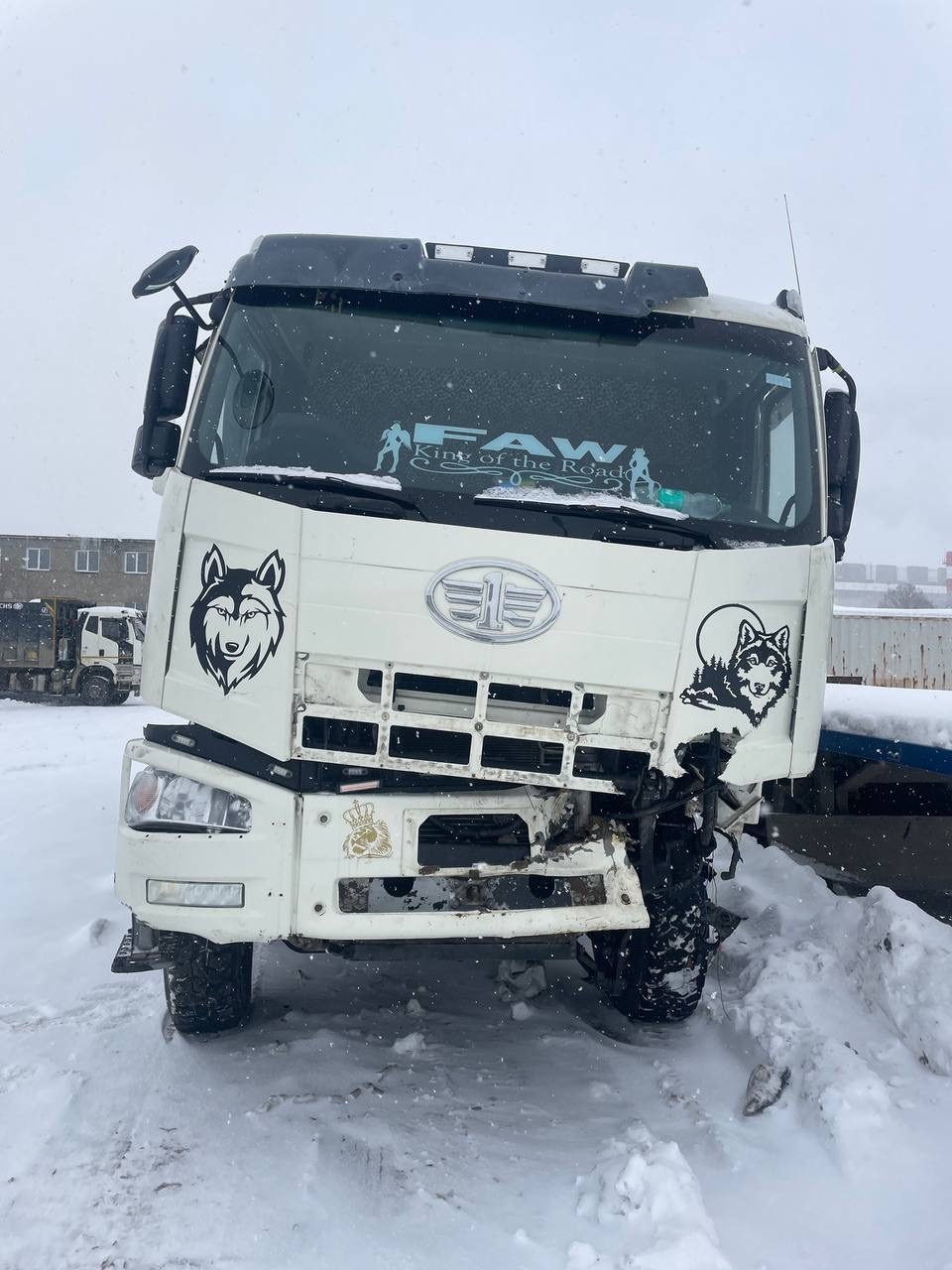 FAW J6 8x4 Самосвал
