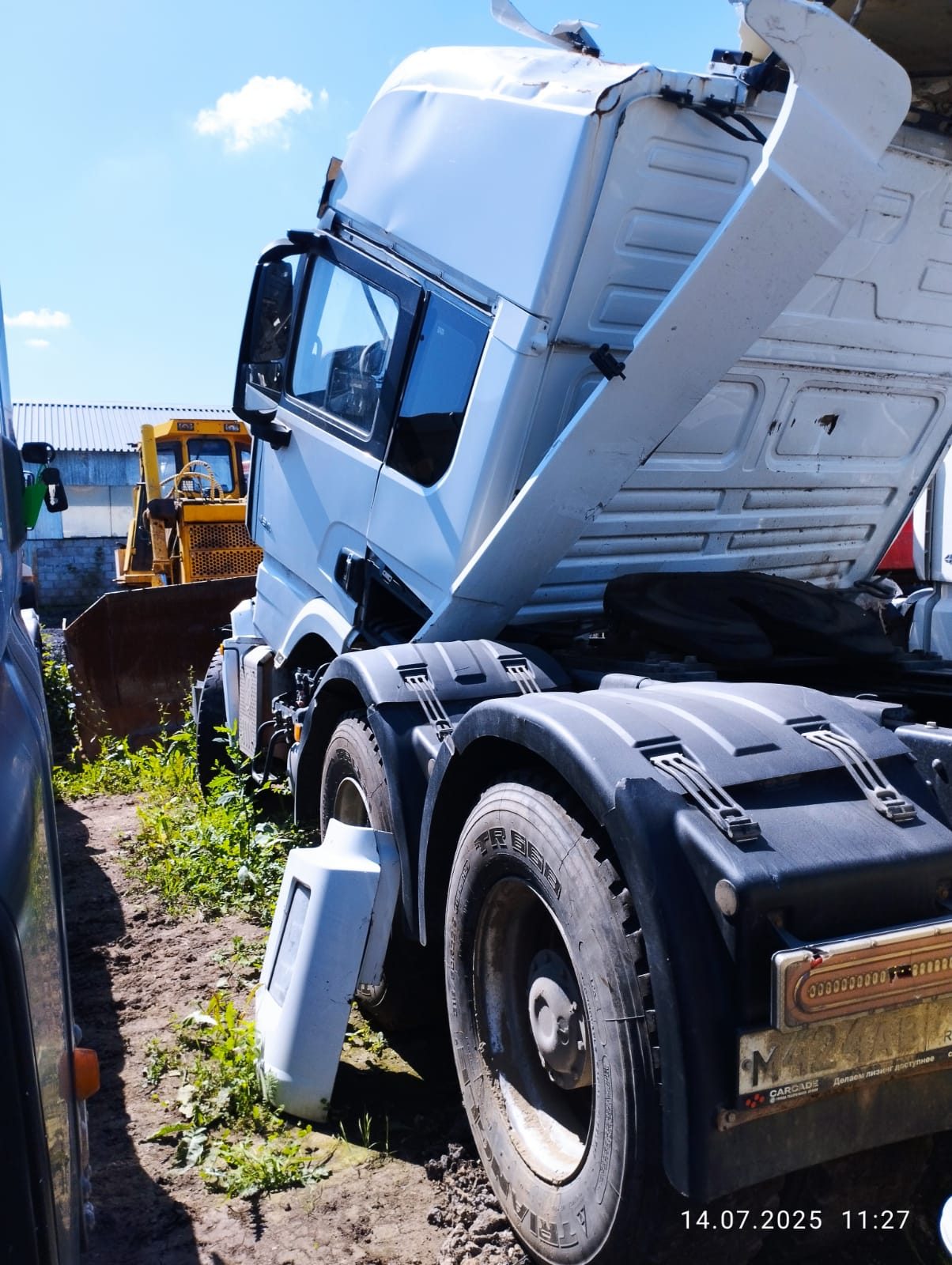 Shacman SX* 6x4 Седельный тягач