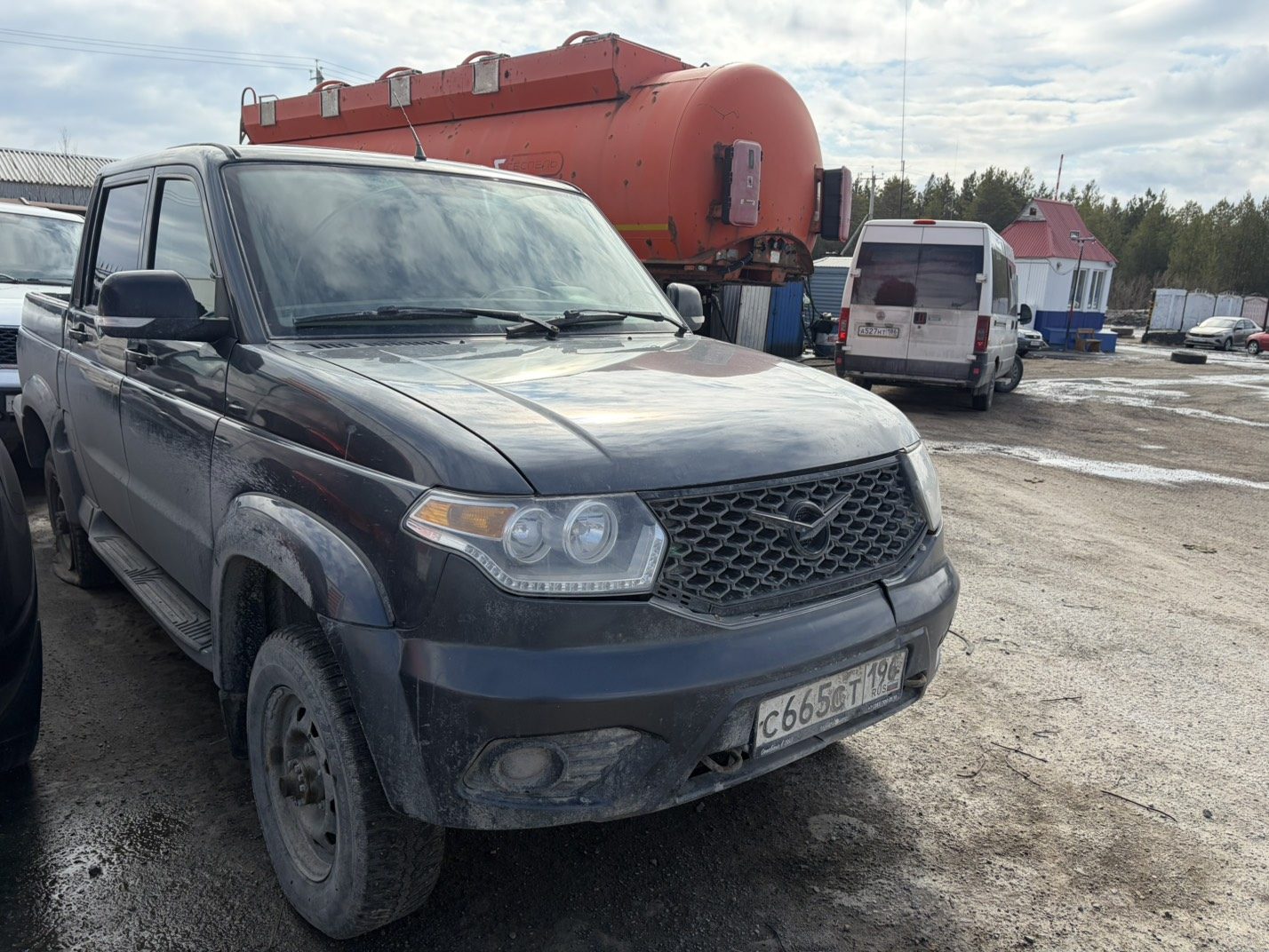UAZ PATRIOT PICKUP