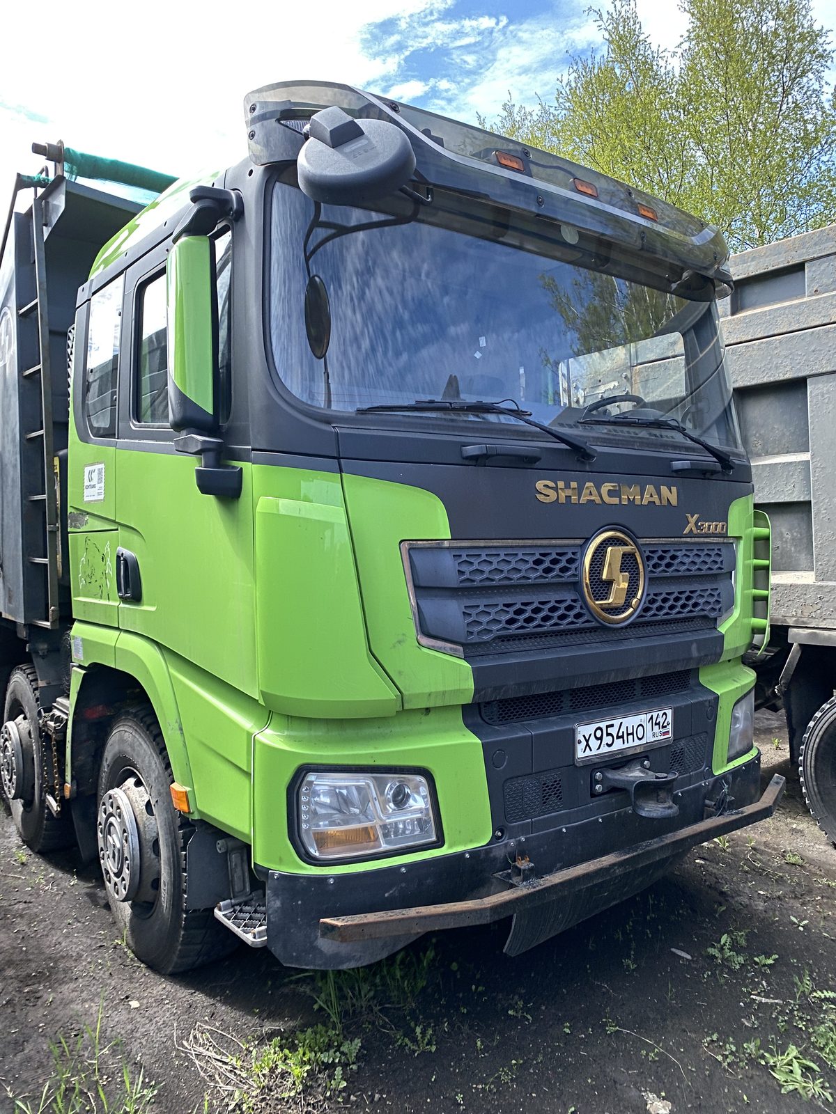 Shacman SX* 8x4 Самосвал
