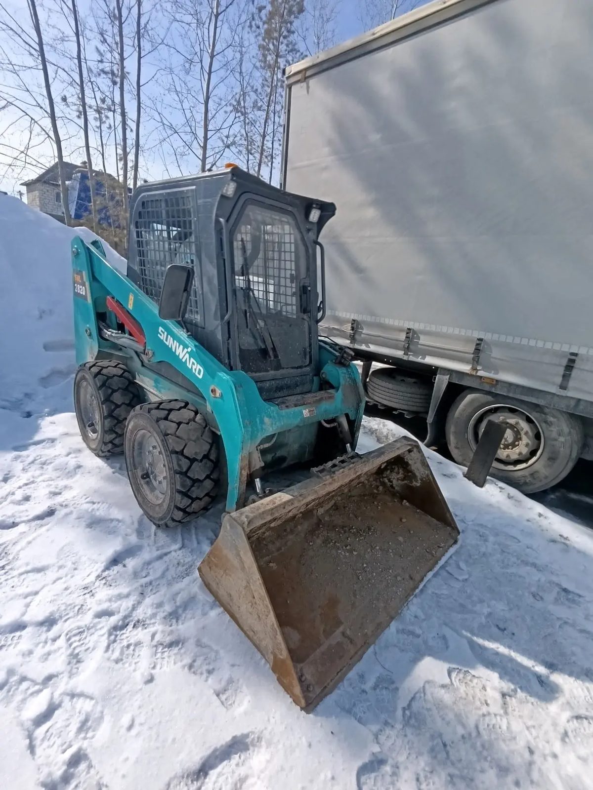 Sunward SWL* Мини погрузчик