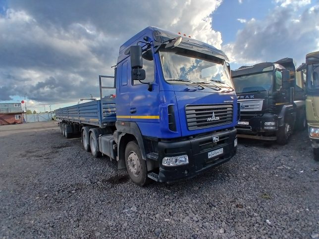 МАЗ 6430 6x4 Седельный тягач