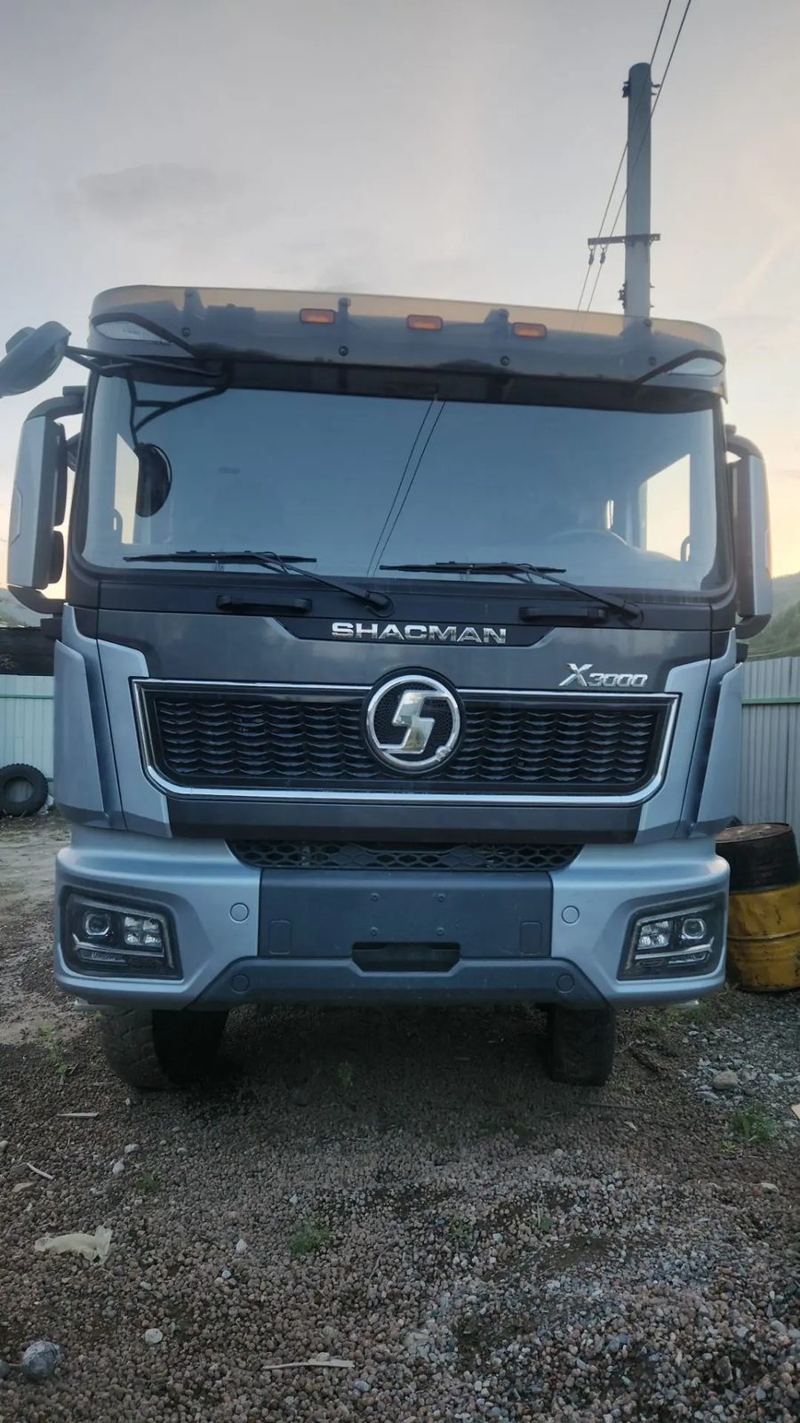 Shacman SX* 6x6 Самосвал