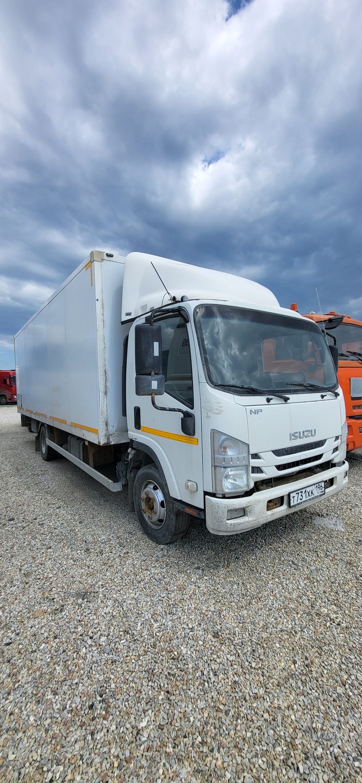Isuzu ELF 7.5 (NPR) Промтоварный