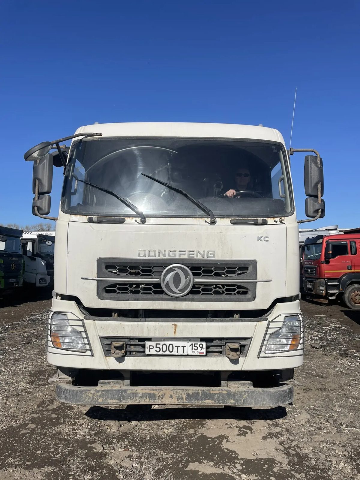 Dongfeng DFH 8x4 Самосвал