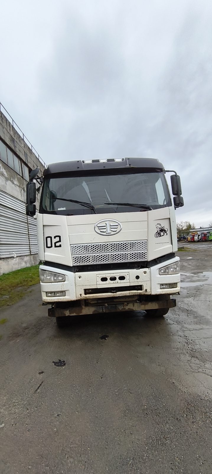 FAW J6 6x6 Самосвал
