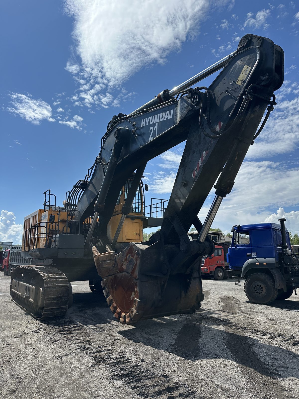 Hyundai R1250 Экскаватор