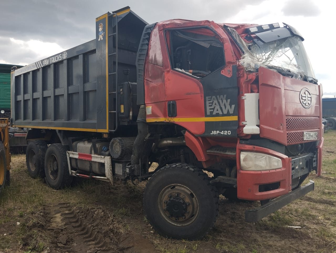FAW J6 6x6 Самосвал