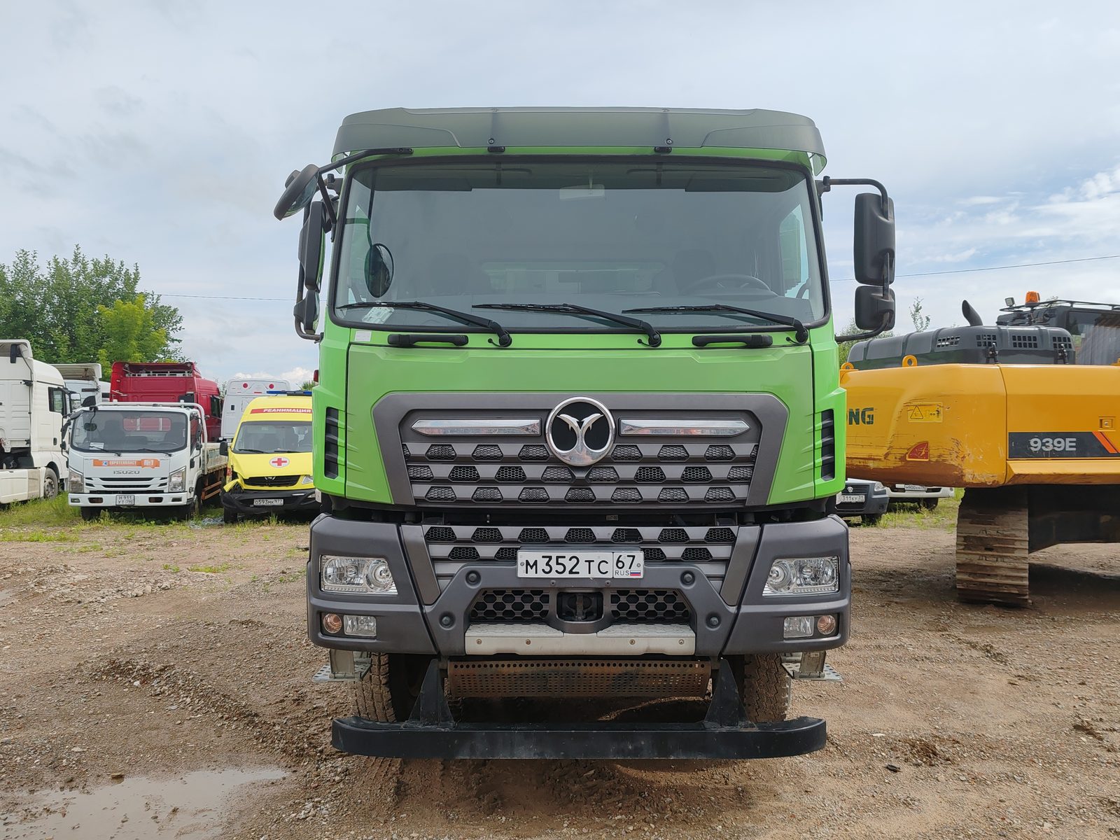 Dongfeng EQ* 8x4 Самосвал