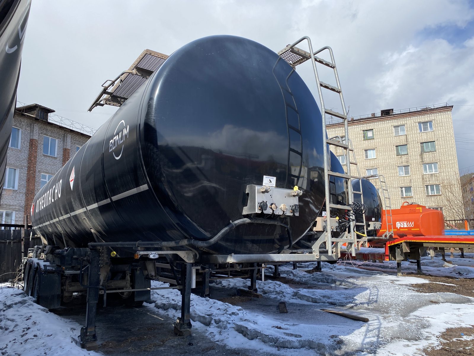 BONUM 914220 Полуприцеп цистерна
