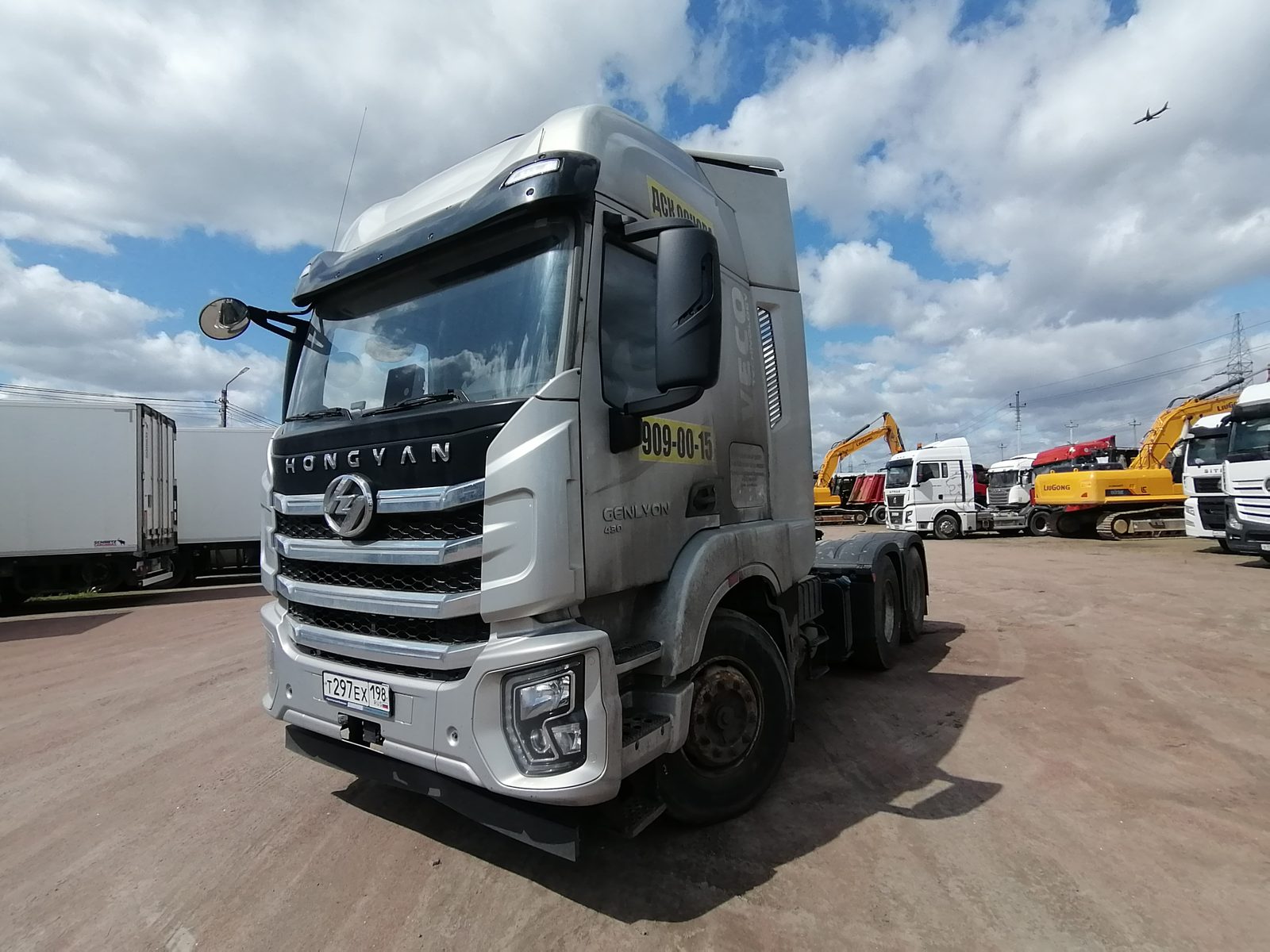 Hongyan CQ* 6x4 Седельный тягач