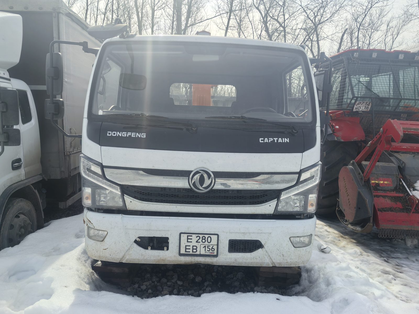 Феникс 78* на шасси Dongfeng C120 4x2 Бортовой с КМУ