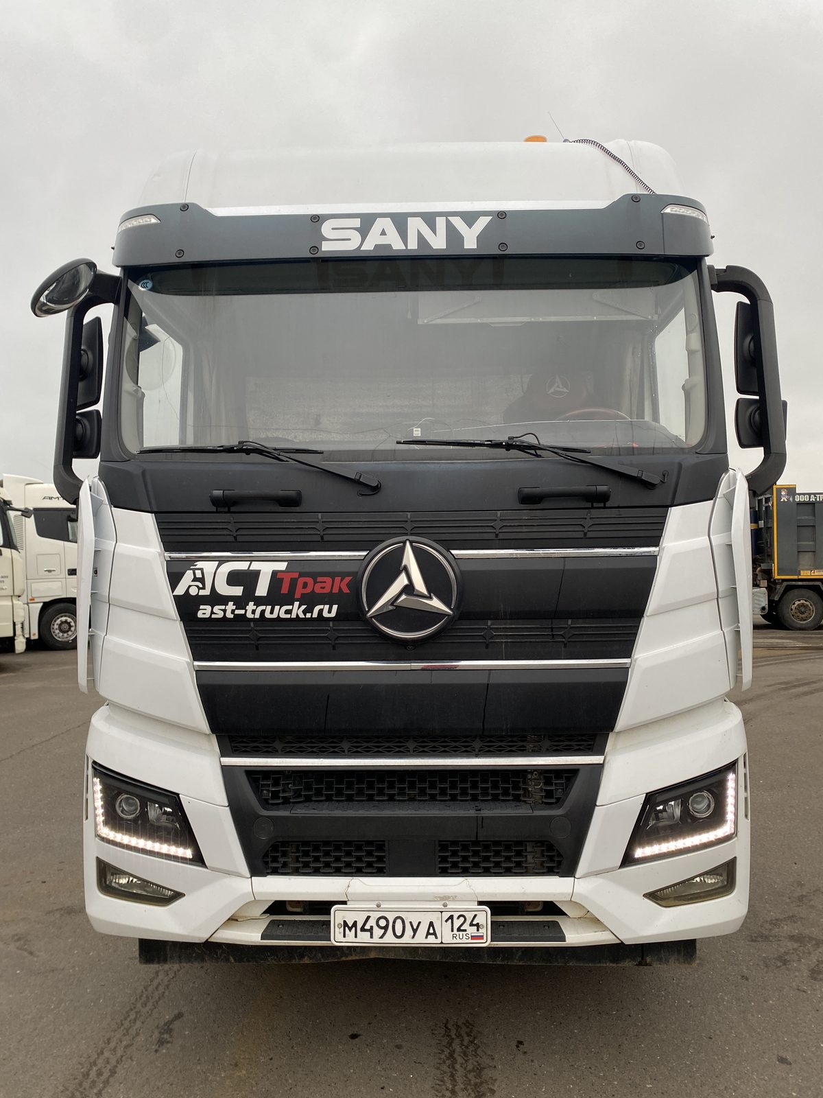 Sany D* 6x4 Седельный тягач