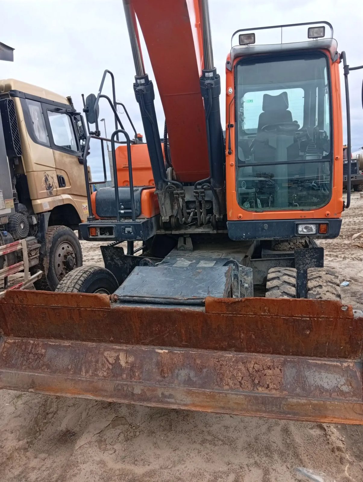 Doosan DX190* Экскаватор колесный